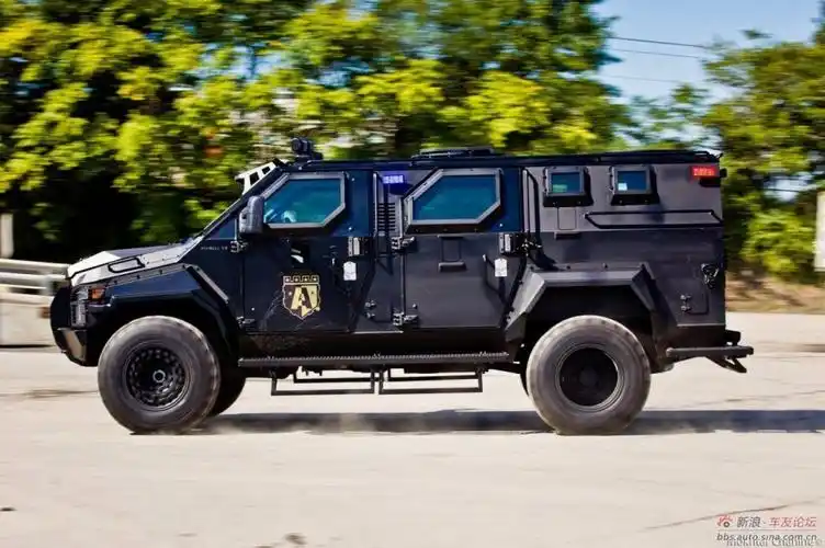 新浪汽车论坛 东北车友会 黑龙江 03 看看美国特警的座驾