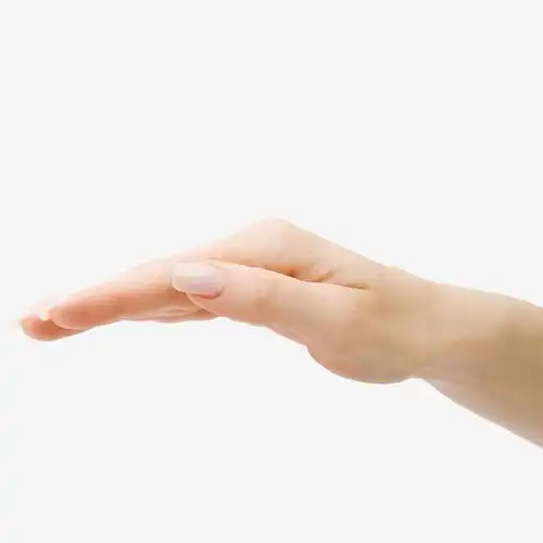 微微下扣的手势