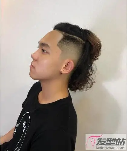 男生长头发超帅发型满满艺术气息魅力感爆发