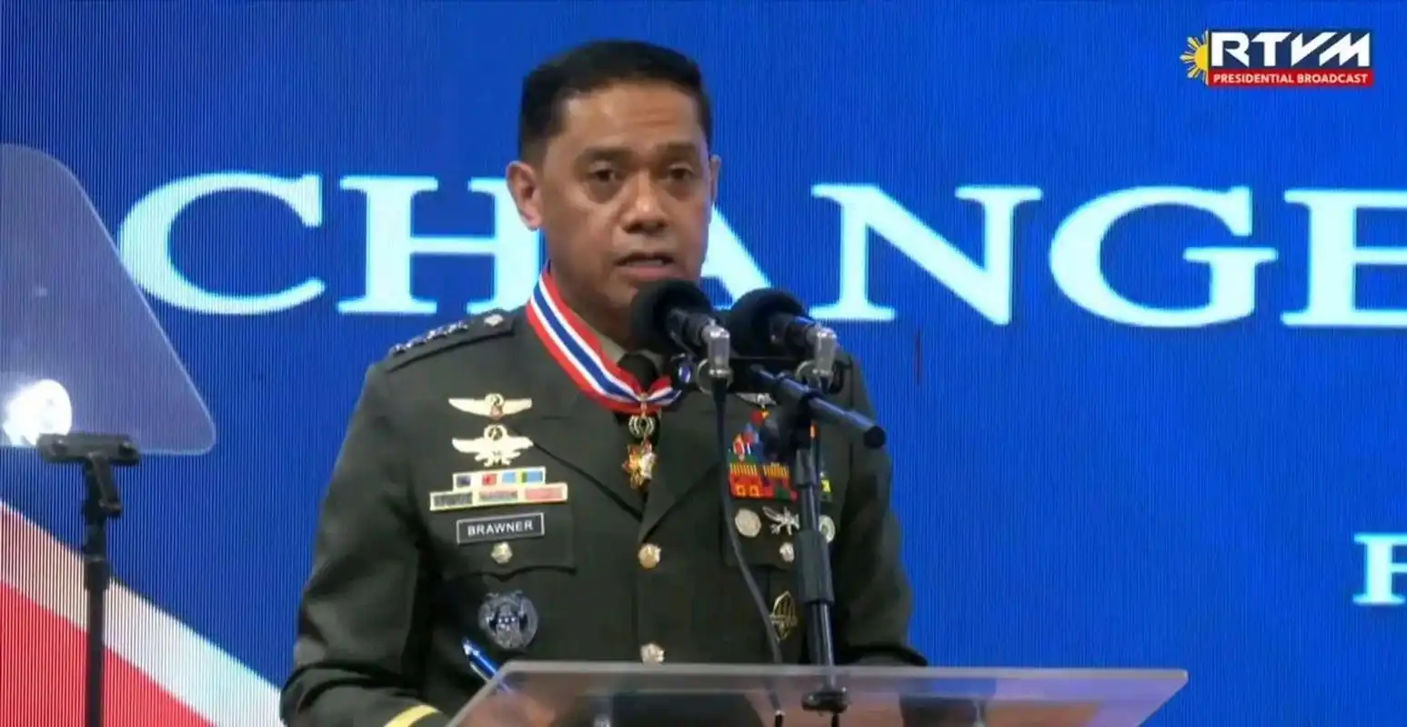 菲律宾武装部队总参谋长罗米奥·布劳纳表示,有责任有义务向仁爱礁搁