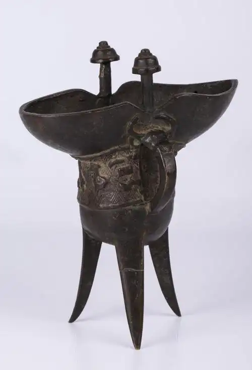 0378明代铜铸三足爵杯