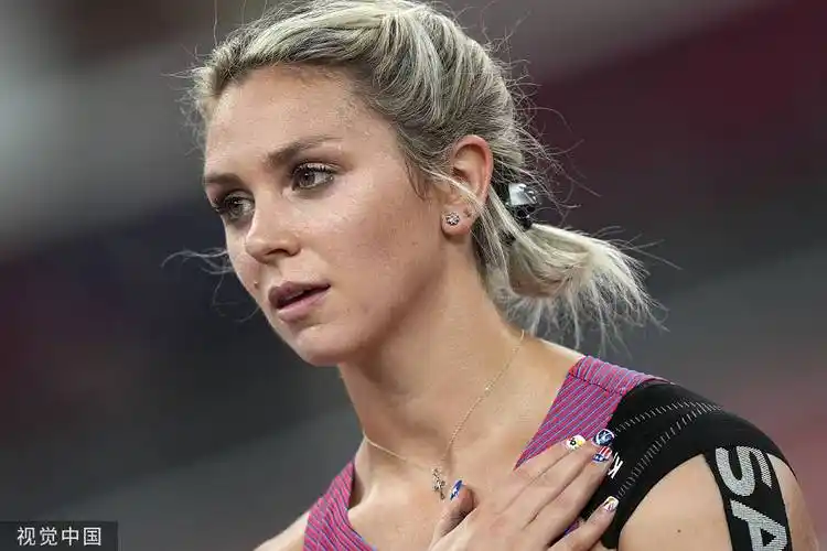 在紧张激烈的奥运赛场上,除了精彩的比赛瞬间,还有运动员们的独特发型