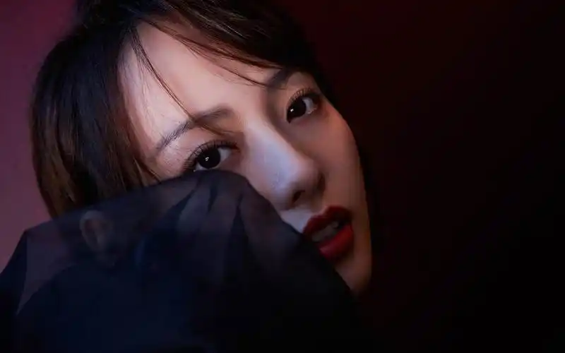 张嘉倪黑色性感写真壁纸-美女壁纸-高清美女图片-第7图-娟娟壁纸