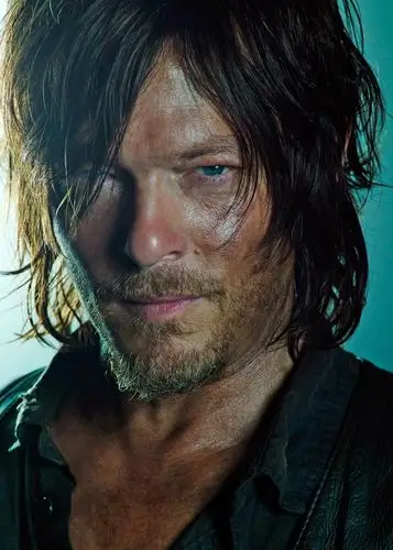 组图:《行尸走肉》第5季回归 定妆照人人自危_高清图集_新浪网