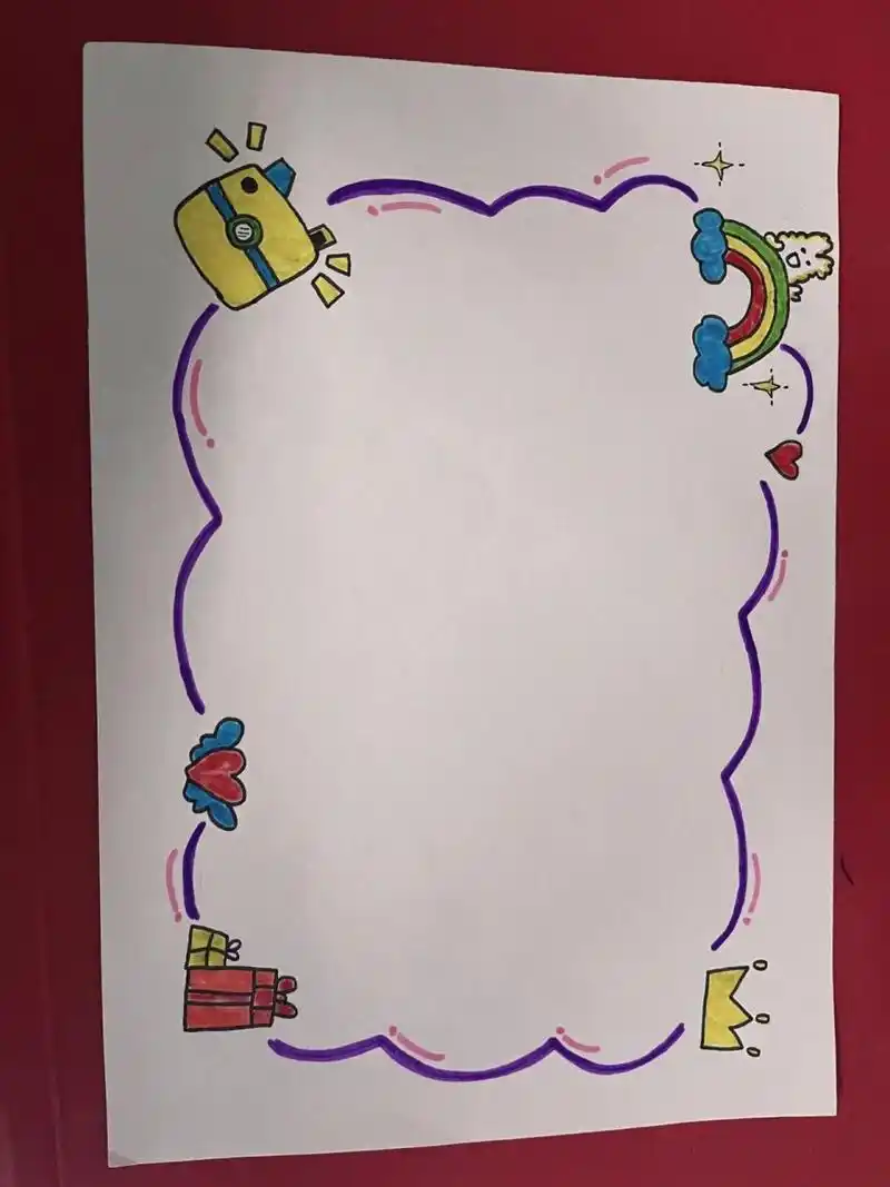 大班的宝贝们可以随便贴上自己写写好的名字来拍一组不一样的毕业证吧