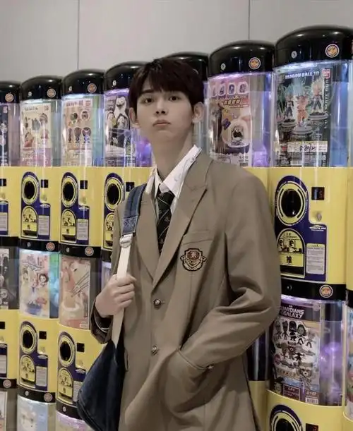 学院风十足又减龄,这个春季穿起来吧|水手服|毛衣|衬衫|马甲|上衣