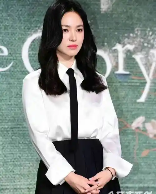 41岁宋慧乔终于嫩回来了!