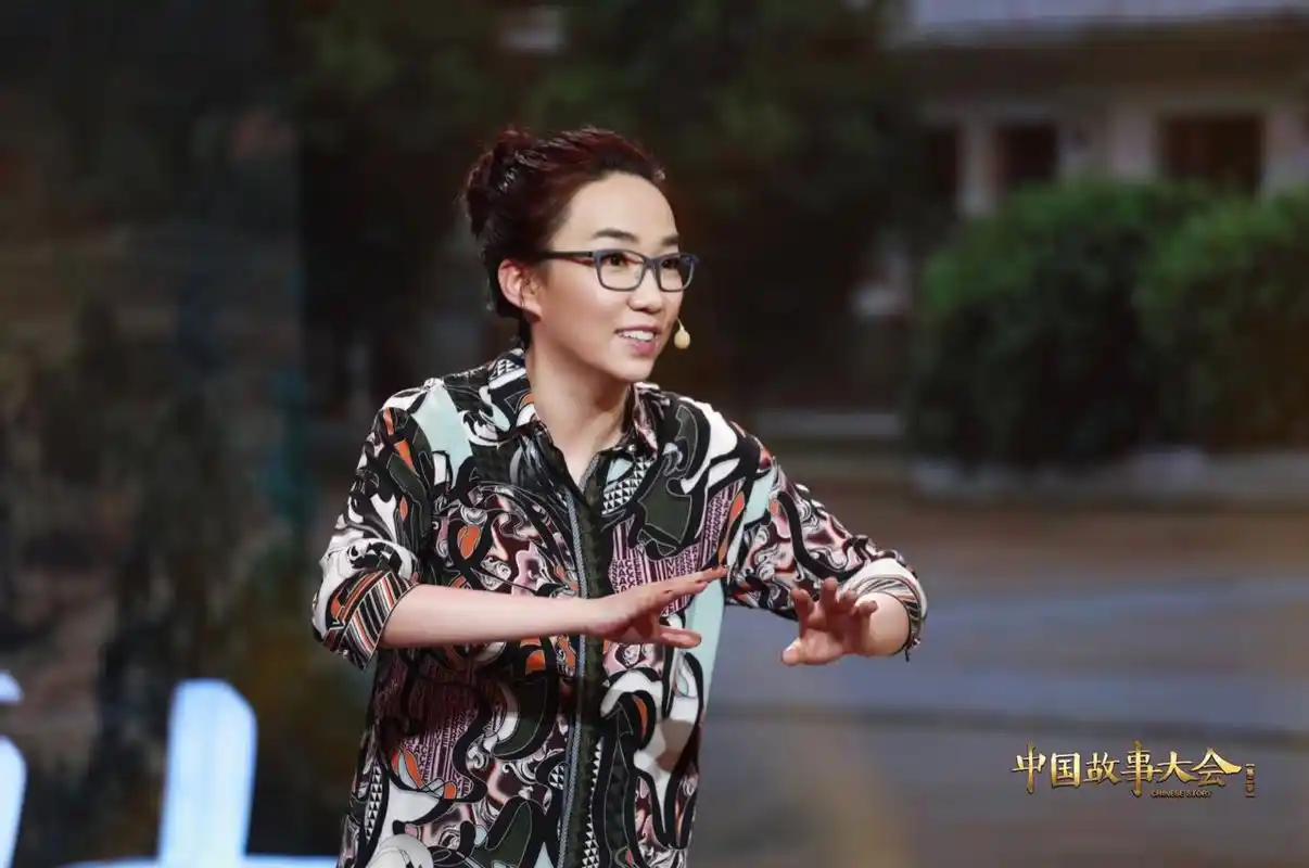 《中国故事大会》张维为讲"中国自信"朱军回忆童年往事