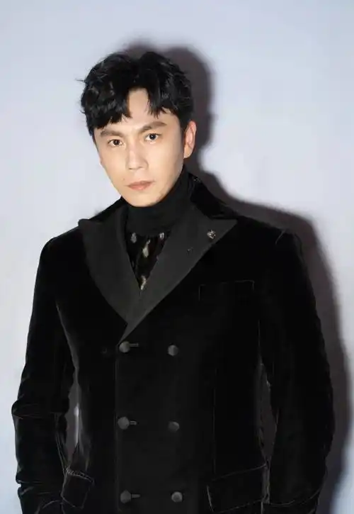 推拿,春风沉醉的夜晚,无证之罪,我们正年轻,沙海,浮城谜事,隐秘的角落