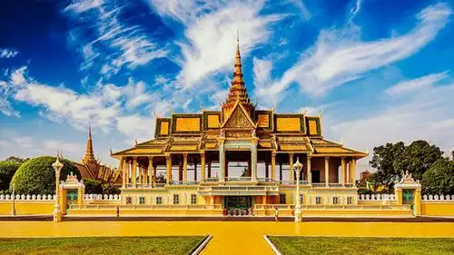 一部分菲律宾人月薪只有1500元, 那10元人民币能买什么?