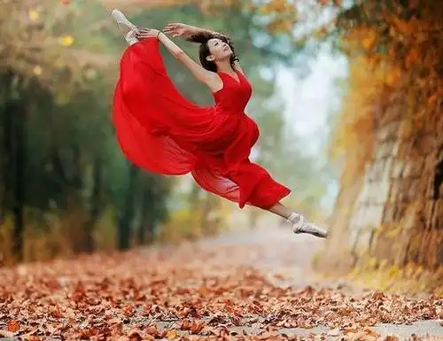 一场舞蹈教会你最初舞步的人小清新女生图片 -小清新-唯美图片大全