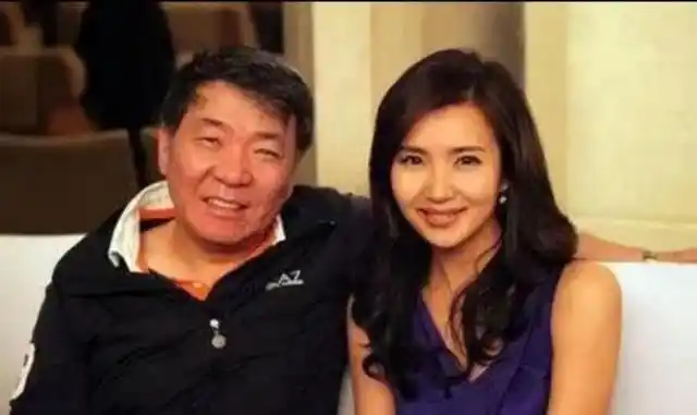 万山和韩雪婚纱照(韩雪个人资料老公万山照片)