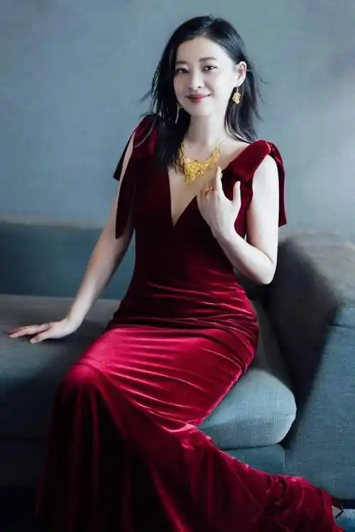 "中国珠宝"品牌携手梅婷 开启恋爱正当季活动_婚庆_产品_系列