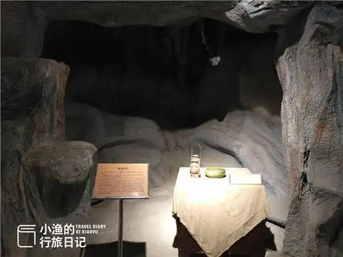 除了"小萝卜头",杨虎城将军的儿子杨拯中,女儿杨拯国,三个孩子同样