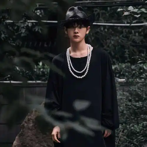 微信头像r1se周震南