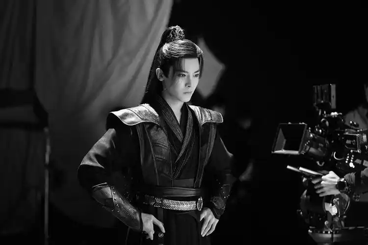 护心剧照感觉侯明昊很巴适