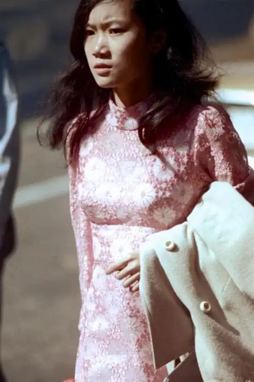 老照片七十年代初的时尚之城香港