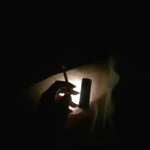 总在夜里最孤独