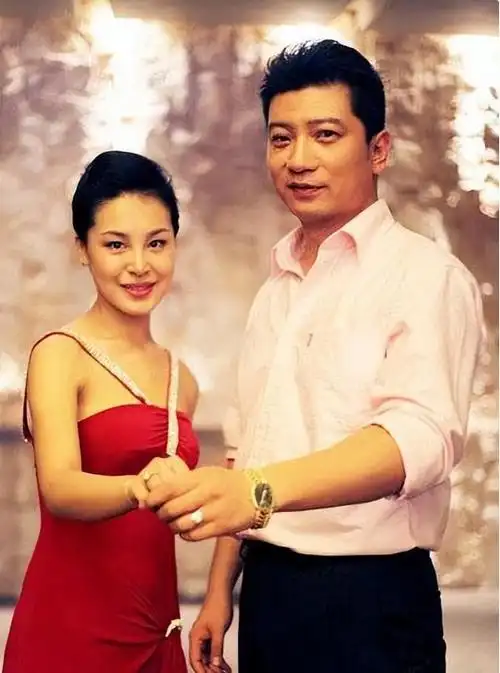 再次相遇的场景发生在2008年,《暗恋桃花源》中,两人通过赖声川的引荐