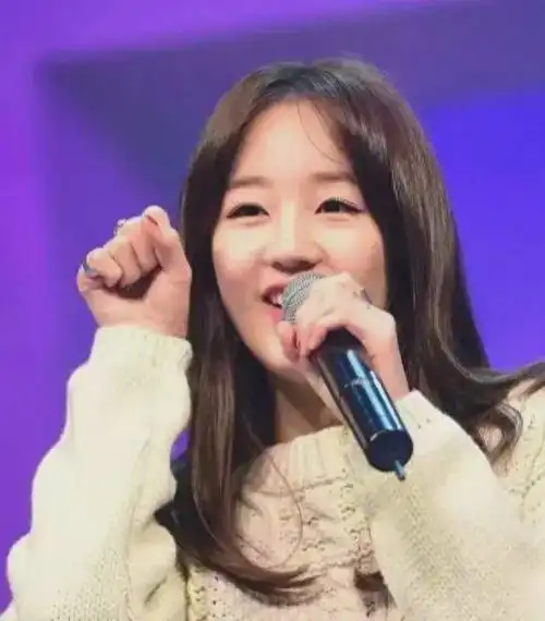 30岁的韩国女歌手朴宝蓝喝酒后死亡曾演唱请回答1988主题曲