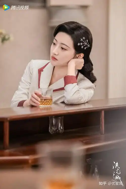 爆款剧流光之城完美收官景甜民国风惊艳全场