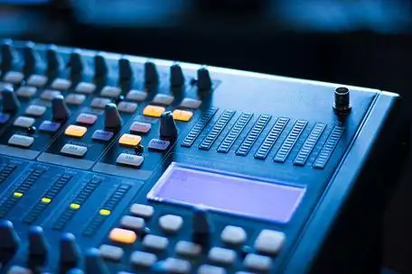 模板学习雷锋精神党课ppt课件录音室,调音台的专业音乐制作蓝色大气