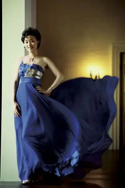 风生水起时,突然有一个出国的机遇,谢国民先生当时非常支持您出去发展