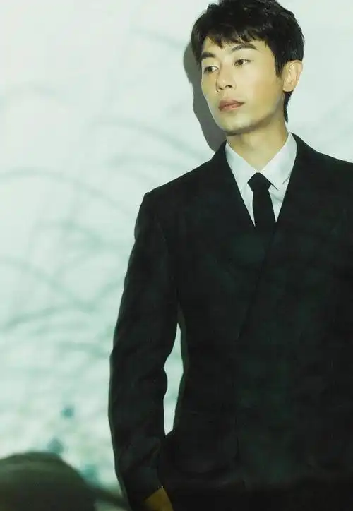 沈佳妮:体操运动员转行当演员,嫁小一岁朱亚文,生两女被当成宝