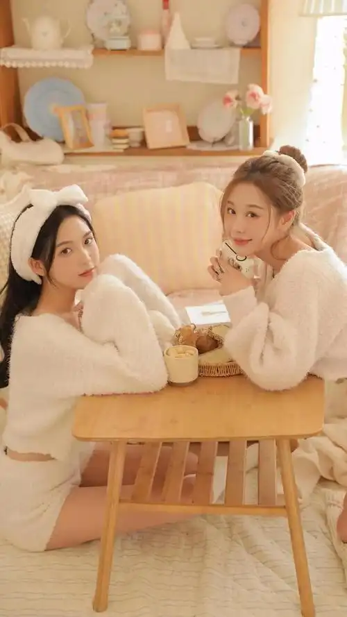 一露有你情思不变最美闺蜜照