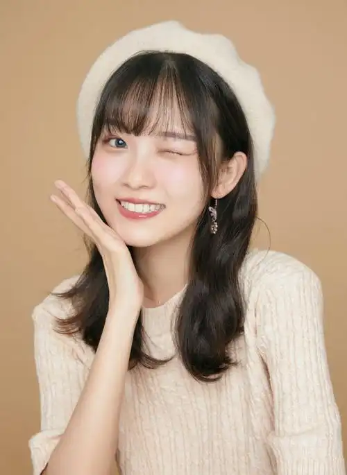 女生自拍怎么拍8个自拍姿势自拍拍照自然美美的