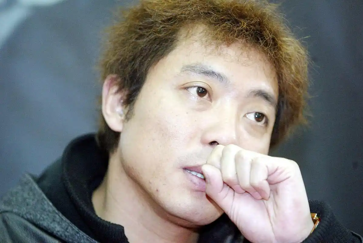 黑龙一首饱含深情的经典老歌《回心转意》,唱进了