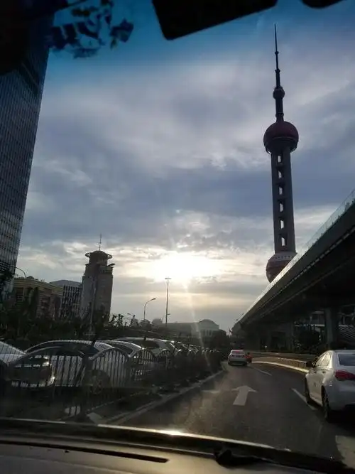 上海市浦东新区陆家嘴街道东方明珠广播电视塔天气预报