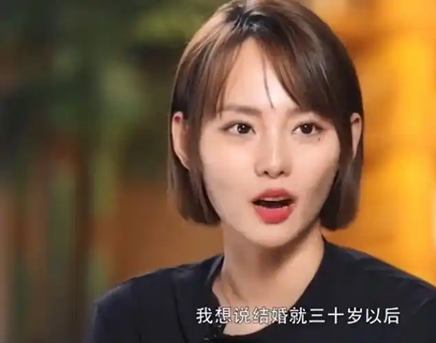 回顾3年生两子,结婚8年都等不来婚礼的张嘉倪,终究为