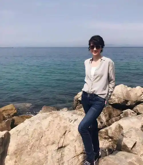 原创童蕾作为颜值极高的80后演员如今40岁却皱纹十分明显