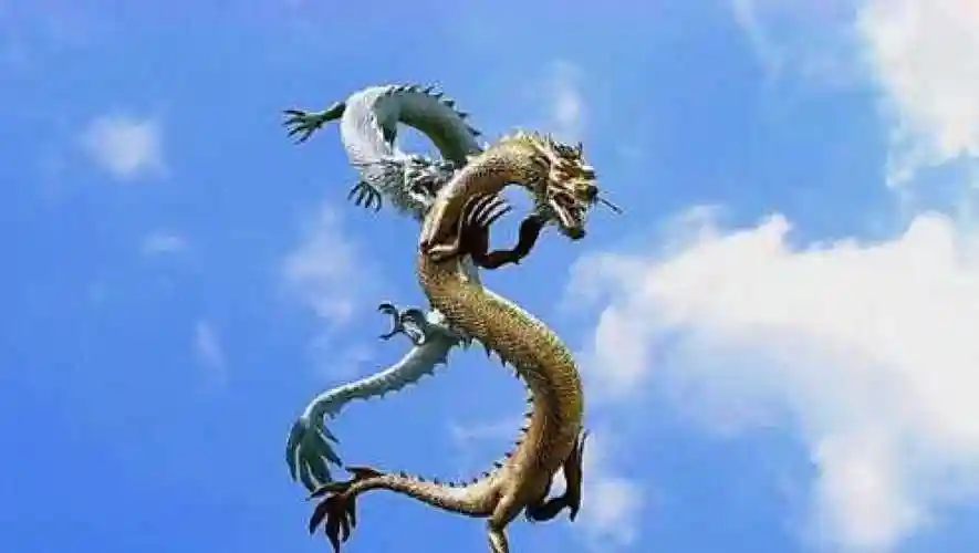 雌雄双锏化身真龙竟把金蛟剪化身的蛟龙吞了真厉害