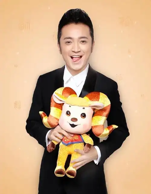 小尼个人资料:离婚传得沸沸扬扬,夹缝中的他有烦恼