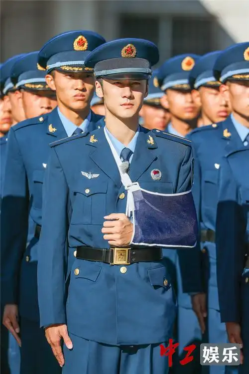 真男2开启全新航空兵之旅谁将突出重围冲向蓝天