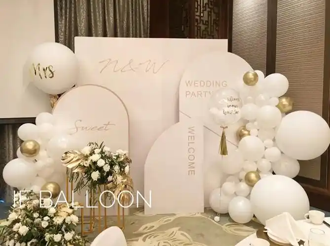 小红书网红白金婚礼布置酒店结婚婚宴背景墙装饰订婚宴求婚背景板