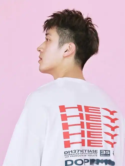 不用烫发的短发6cm碎盖头好帅