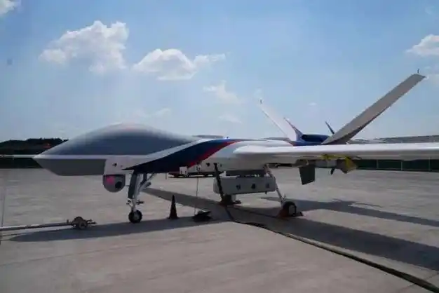 神了中国翼龙无人机突破关键技术深入云层中丝毫不受影响