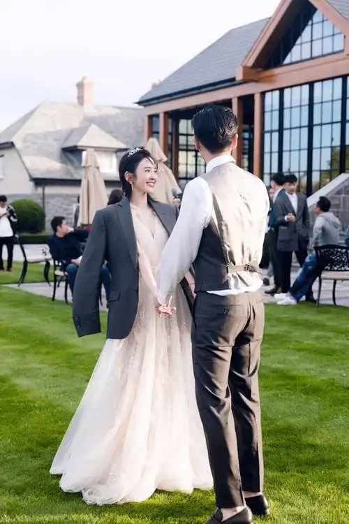 所有细节都来了张若昀唐艺昕连上5天热搜的婚礼究竟有多梦幻多甜蜜