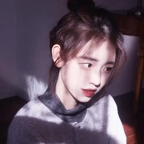 青春靓丽女生头像两张一对