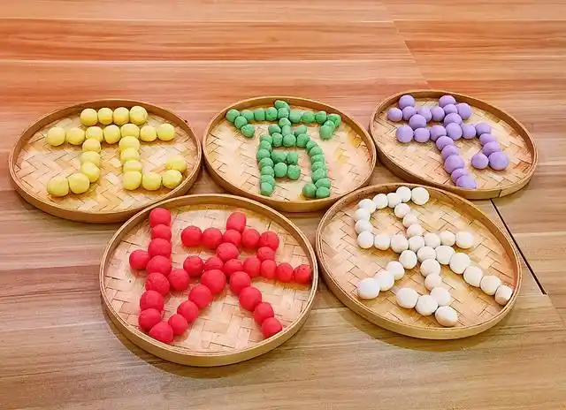 桂林七星区:五彩汤圆闹元宵 民族团结一家亲