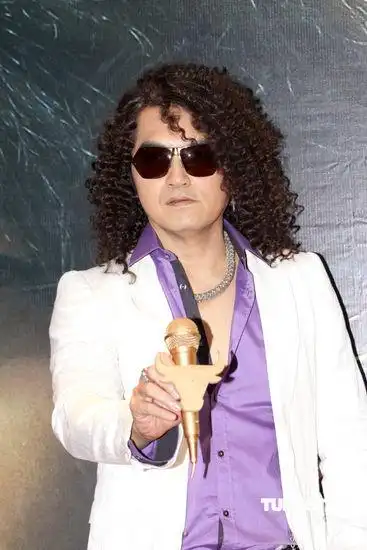 组图:迪克牛仔北京将开个唱 谭维维当嘉宾