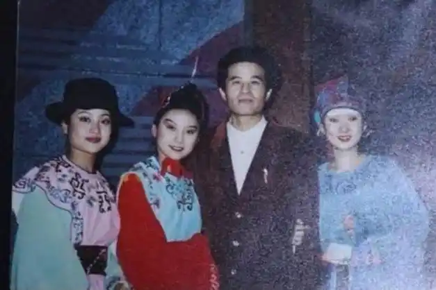 事实证明,"消失"8年的老毕,已经走上了一条"不归路"|央视|毕福剑|星光