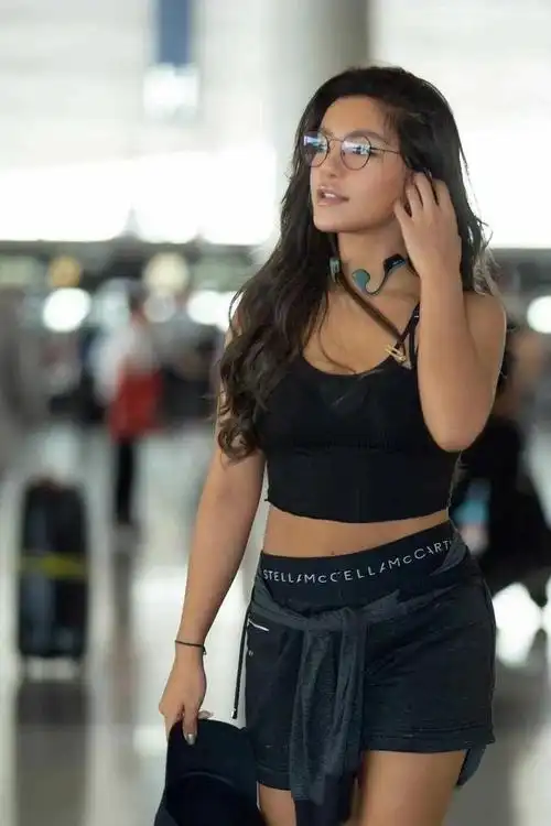 超级女声冠军江映蓉:整容之后像"怪物",全身唯独眼球是自己的