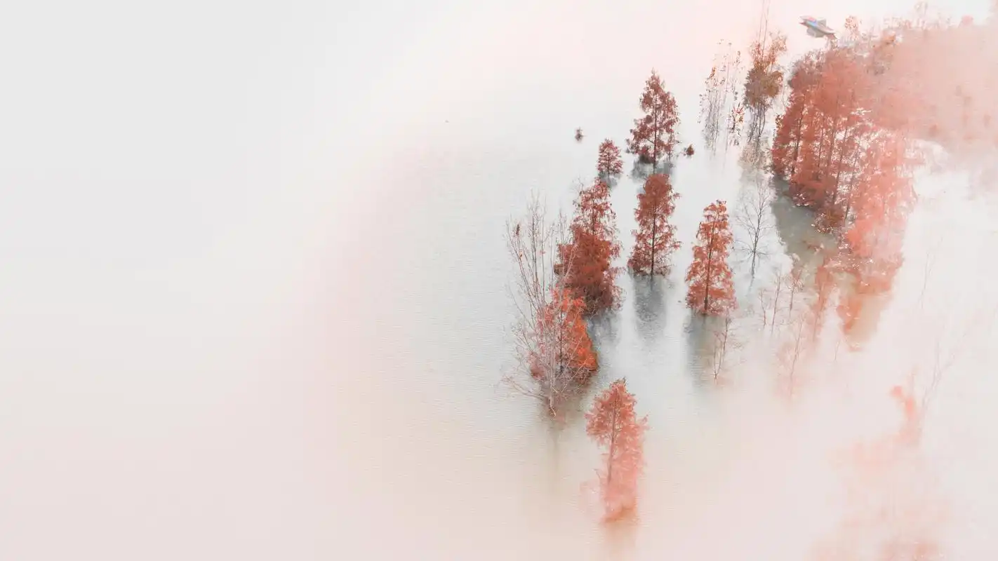 唯美瀛湖秋色意境摄影高清宽屏桌面壁纸