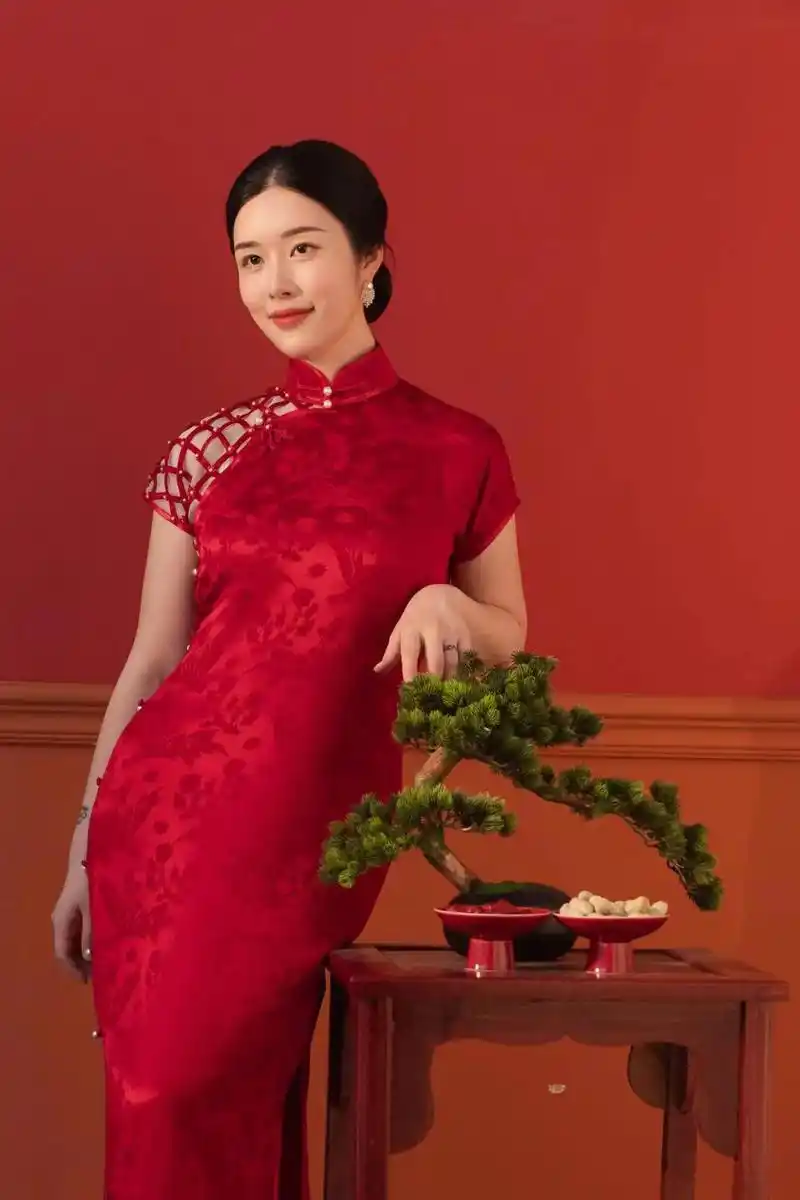 菱格钉珠款|红色设计感婚礼旗袍95.