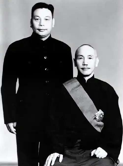 蒋介石葬礼上,蒋经国宣布让父亲与生母合葬,宋美龄听后远赴美国