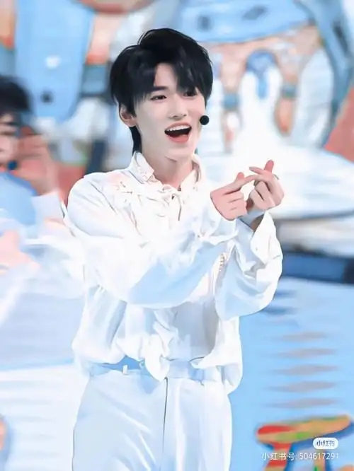 宋亚轩三公舞台神图